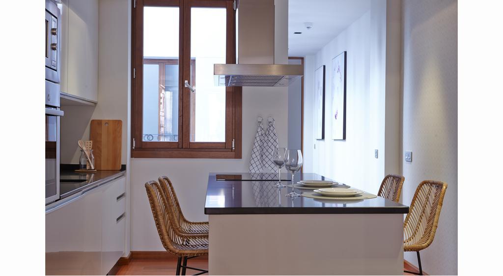 Appartement 60 Balconies Design *